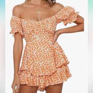 Floral romper from Amazon. Size small. I’m great condition only worn once.